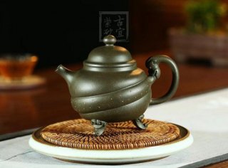 《三足龍泉》宜興紫砂壺工藝美術師純手工民國綠泡茶壺創(chuàng)新壺茶具